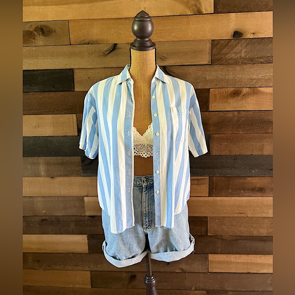 Vintage White & Blue Parisian Petites Striped Button Up Short Sleeve Top
